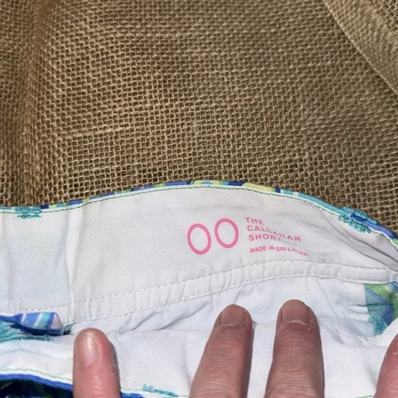 EUC Lilly Pulitzer Callahan Shorts - Picture 2 of 4